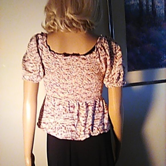 Old Navy Crop BOHO Top XS Elastic Bodice Ruffle Super Cute! - Picture 6 of 6